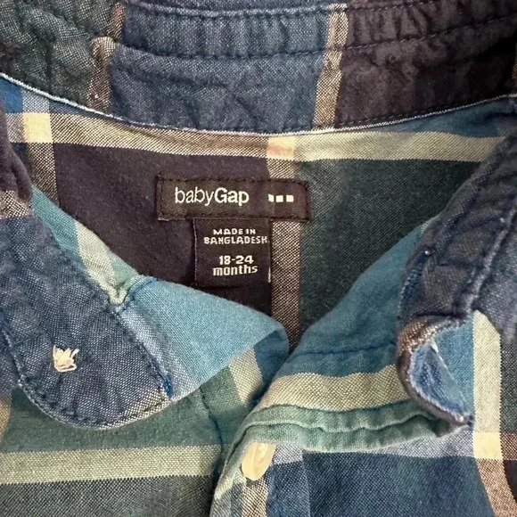 BabyGap Plaid Button Down Shirt sizw 18-24 months - Picture 2 of 5